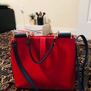 Tommy Hilfiger Bags - Tommy Hilfiger Hand Bag Tommy Hilfiger Bags - Tommy Hilfiger Hand Bag